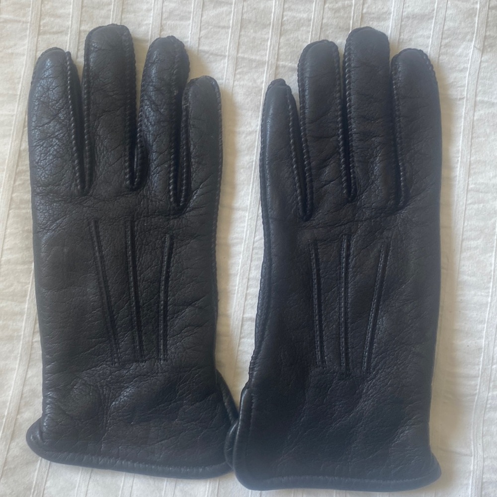 Ladies leather lined gloves